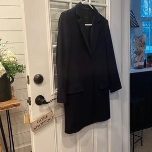 Theory size Small, navy blue, above the knee! 100% wool